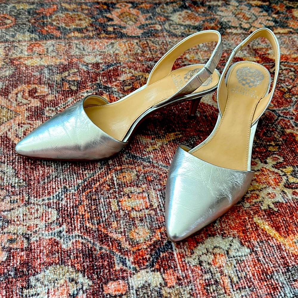 Vince Camuto silver sling back heels